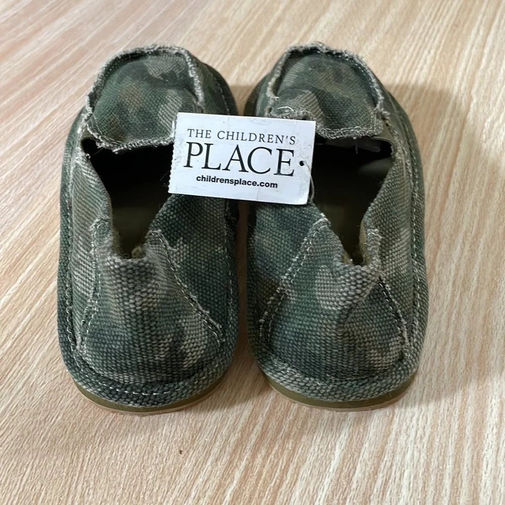 The Children’s Place green camo slip on kid’s shoes/loafers